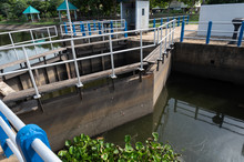 Dam Gate System For Agriculture