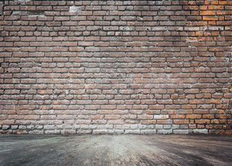 Canvas Print - old room with brick wall