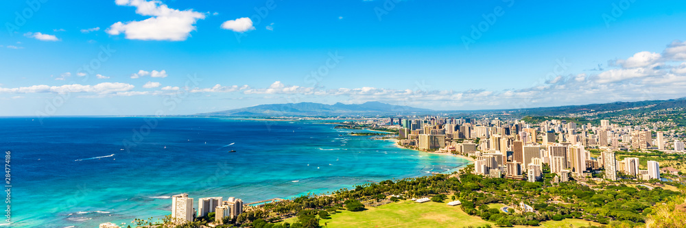 Hawaii panoramic banner view of Honolulu Waikiki beach USA summer travel vacation. Famous american honeymoon destination. - obrazy, fototapety, plakaty 