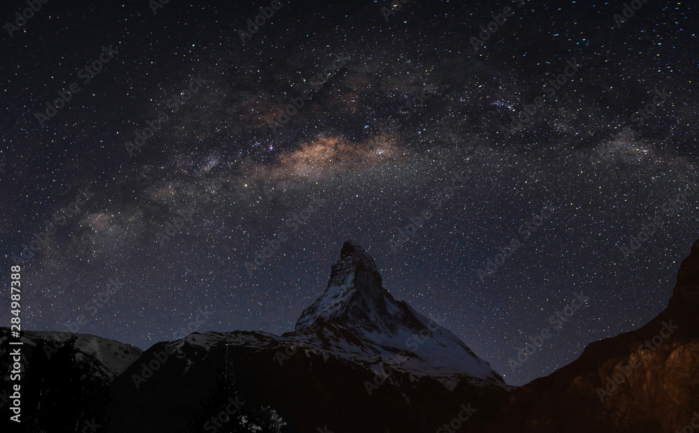 panoramic-matterhorn-mountain-at-night-in-switzerland-with-starry-sky