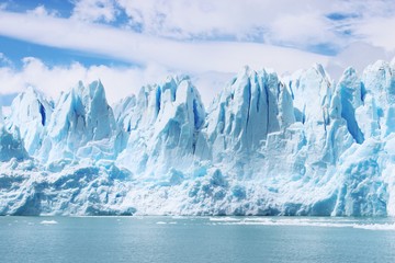 Fototapeta Beautiful shot of icebergs in glacier Perito Moreno, in Patagonia, Argentina