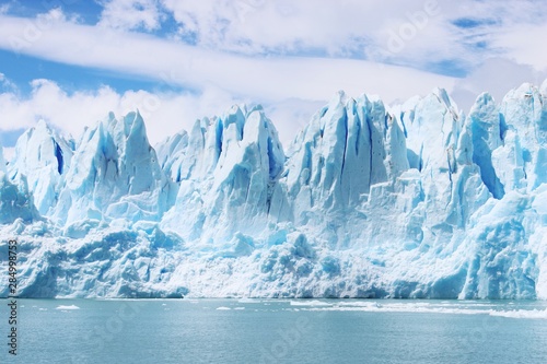 Fotografía Beautiful shot of icebergs in glacier Perito Moreno, in Patagonia, Argentina