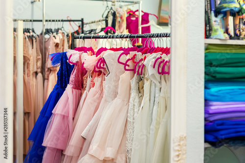 beautiful holiday dresses