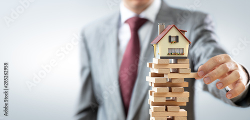 Fotografía Instability In Real Estate Market