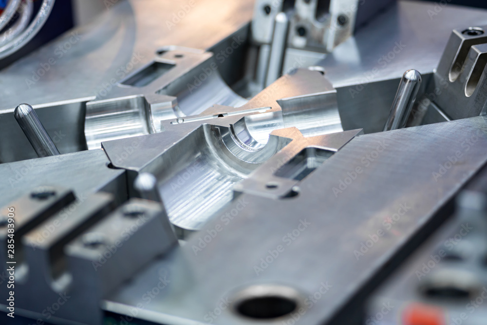 High precision die mold for casting automotive aluminium parts make with iron metal steel by lathe milling drilling and CNC machinery in the factory