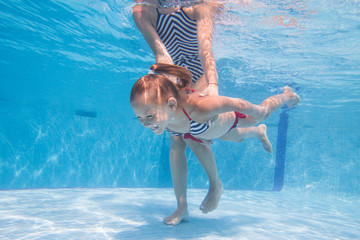 Sticker - family  in swimming pool