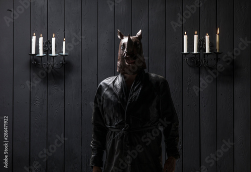 Cuadros en Lienzo incognito shadow portrait by candlelight