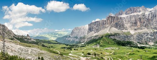 Dekoracja na wymiar  panorama-dolomitowej-przeleczy-gardena