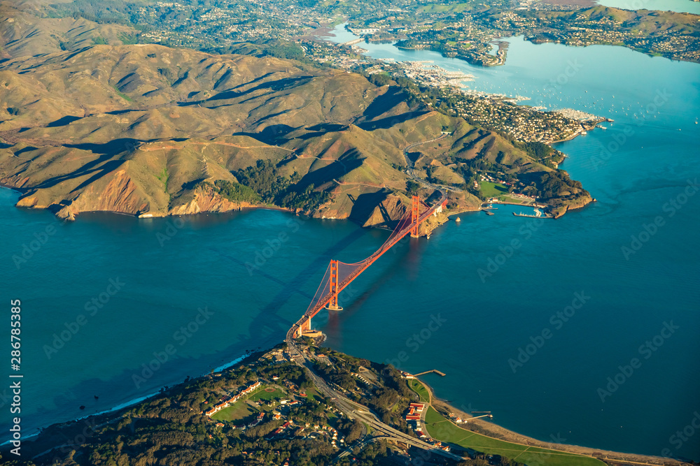 Aerial view of the Golden Gate Bridge in San Francisco with Sausalito in the background - obrazy, fototapety, plakaty 