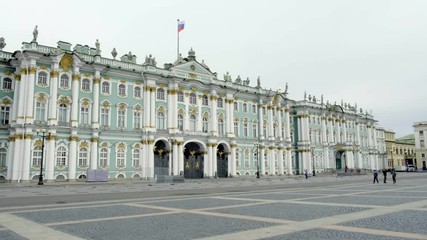 Wall Mural - ST. PETERSBURG,  RUSSIA - AUGUST 5, 2019:  Facade of Winter Palace  early on a summer morning