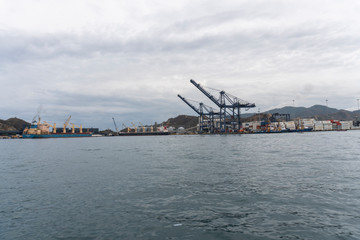 Dia nublado en playa de Santa Marta