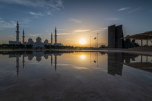 Sheikh Zayed Grand Mosque At Sunset, Abu Dhabi