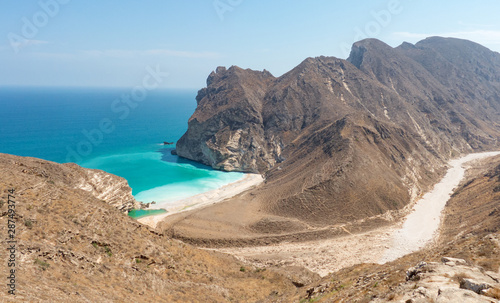 Fotografía View to Hidden Beach near Mughsayl (Salalah) from Sultan Qaboos Street Sultanate
