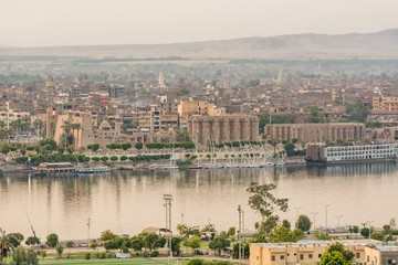 Canvas Print - Aerial view of the Luxor Temple and Nile river, Luxor, Egypt