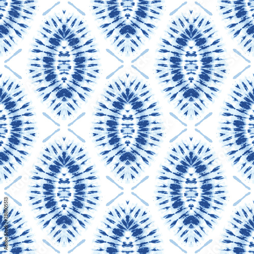 monochrome-indigo-bright-tie-dye-shibori-sunburst-diamonds-on-white-background-vector-seamless-pattern