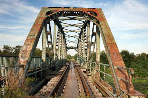 Fototapeta most  stary-most-kolejowy-nad-rzeka-begej-zrenjanin-serbia