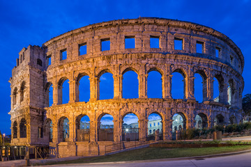 Fototapete - night view of Coliseum in Pula, Croatia.