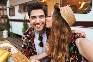 Poster - Happy smiling couple having lunch