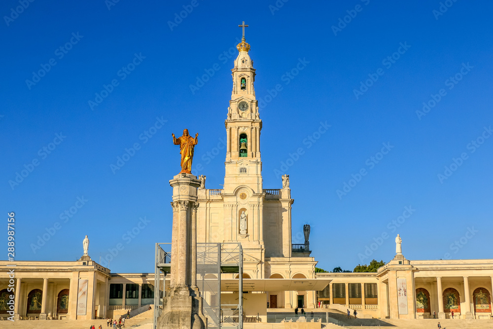 Fatima Tree Fatima Sanctuary - Portugal - Holy Place where the Virgin Mary appeared ...