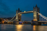 Fototapeta Mosty linowy / wiszący - The Tower Bridge, blue hour London, UK