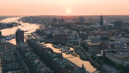 Canvas Print - Aerial view of Hamburg cityscape before sunset