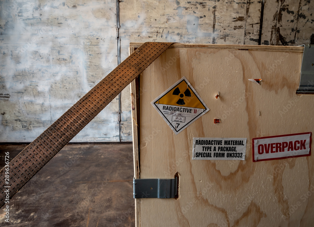 Radiation warning sign transport label Class 7 on the Dangerous goods ...