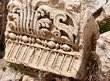 © thauwald-pictures - Kunstvoll bearbeitete Steine in Baalbek