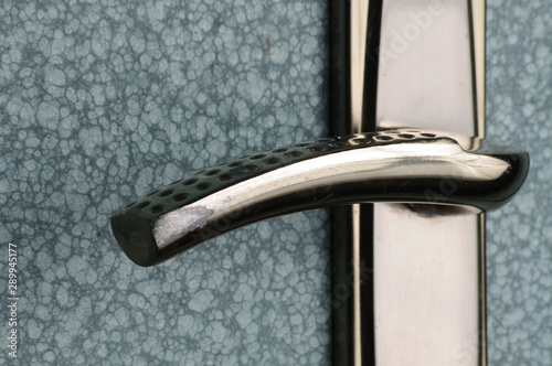 Cuadros en Lienzo Chrome door lock on blue iron door
