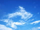 Fototapeta Łazienka - Blue sky with beautiful white circular clouds