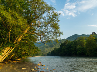 Image of clean mountain river.