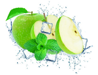 Poster - apple water and ice splash isolated on white