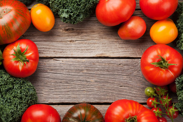 Fototapete - Fresh garden tomatoes