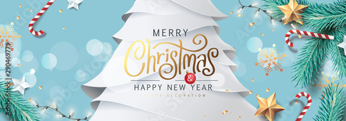 Fotografía Merry Christmas and Happy New Year background for Greeting cards with tree Branches christmas tree gold paper and gold stars