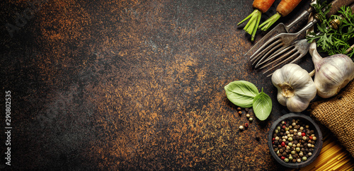Fotografía Italian food background with ingredients