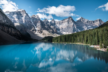 Wall Mural - Beautiful Moraine lake in Banff national park, Alberta, Canada