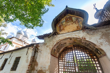 Poster - Gate of Znamensky Cathedral in Veliky Novgorod, Russia