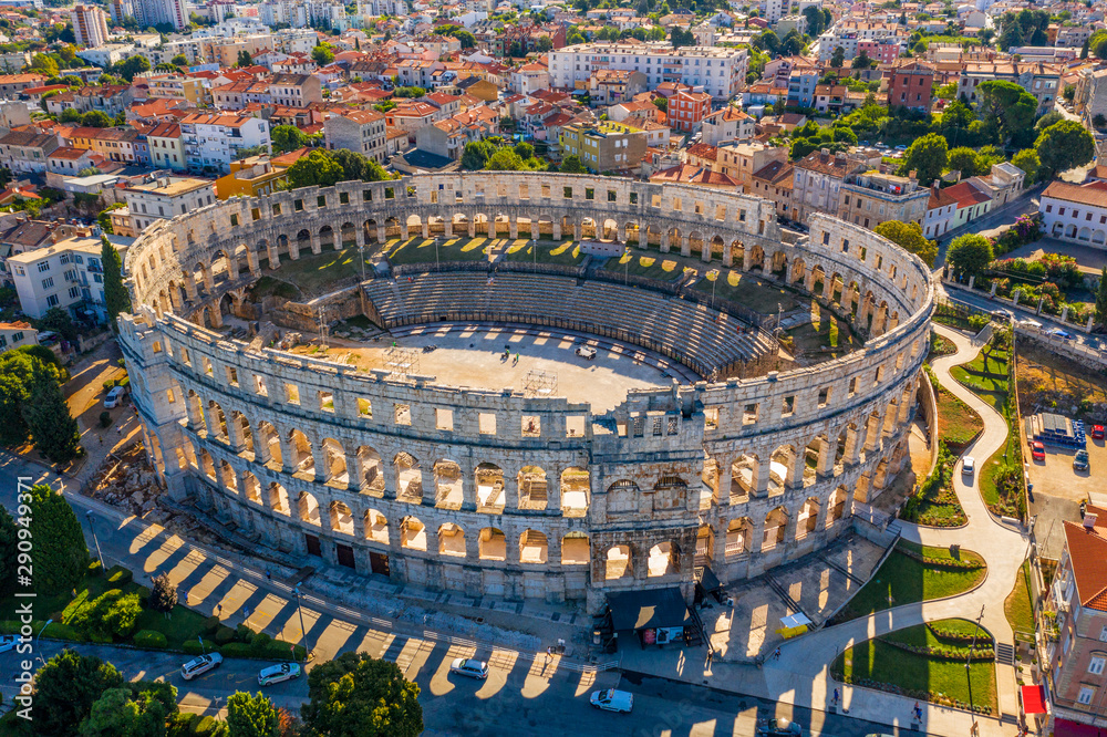 Aerial view of Pula amphitheater, Pula, Croatia - obrazy, fototapety, plakaty 