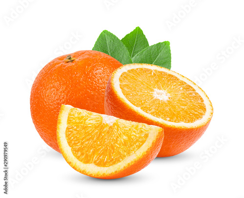 Fototapeta pomarańcza  pomaranczowe-owoce-cytrusowe-z-lisciem-na-bialym-tle