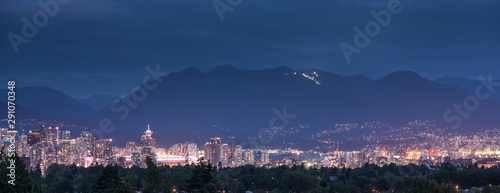 Fotografía Vancouver city skyline, British Columbia, Canada
