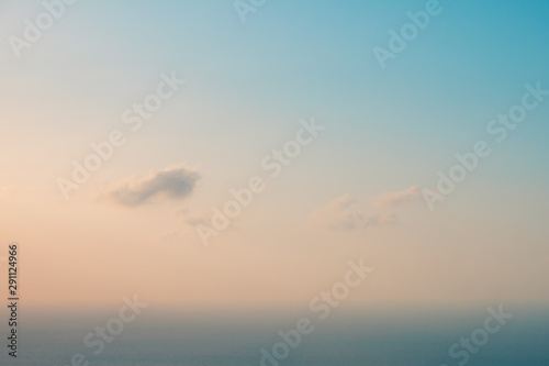 Fotomural blue sky and cloud over ocean background - summer horizon -