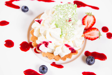 Sticker - Tartlet with cream decorated with berry fruit