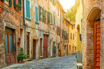 Fototapete - Beautiful alley in Tuscany, Old town, Italy
