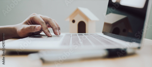 Fotografía Concept of property investment, Mortgage and real estate residental house