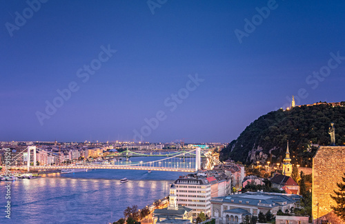 View on the Elisabeth Bridge and Budapest at night