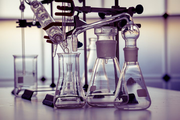 Poster - Glass instruments in the laboratory of chemical synthesis