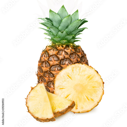 Obraz ananasy  ananas-z-plastrami-na-bialym-tle