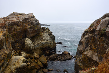 Wall Mural - rocks and sea