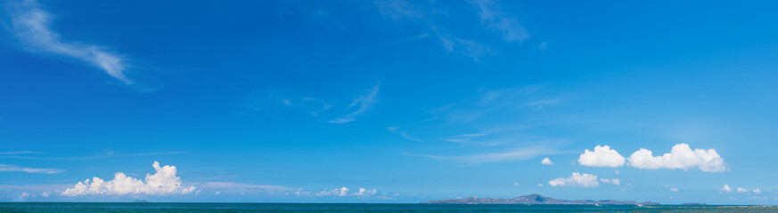 Wall Mural - panorama of sea and sky
