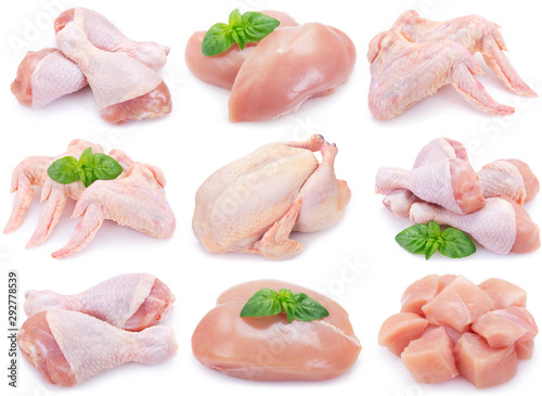 Fotomural Raw chicken on white background