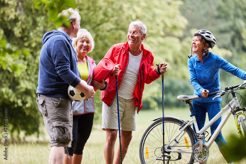 Cuadros en Lienzo Senioren machen zusammen Fitness